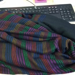 kirstie allsopp lost her scarf, twitter got it back