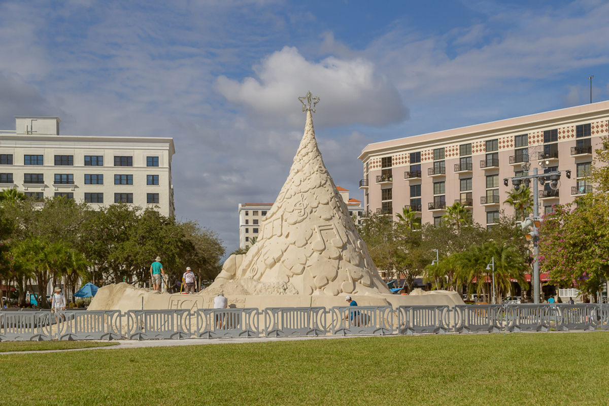The world's only 35-foot-tall tree made from 700 tons of sand in West Palm Beach, Florida