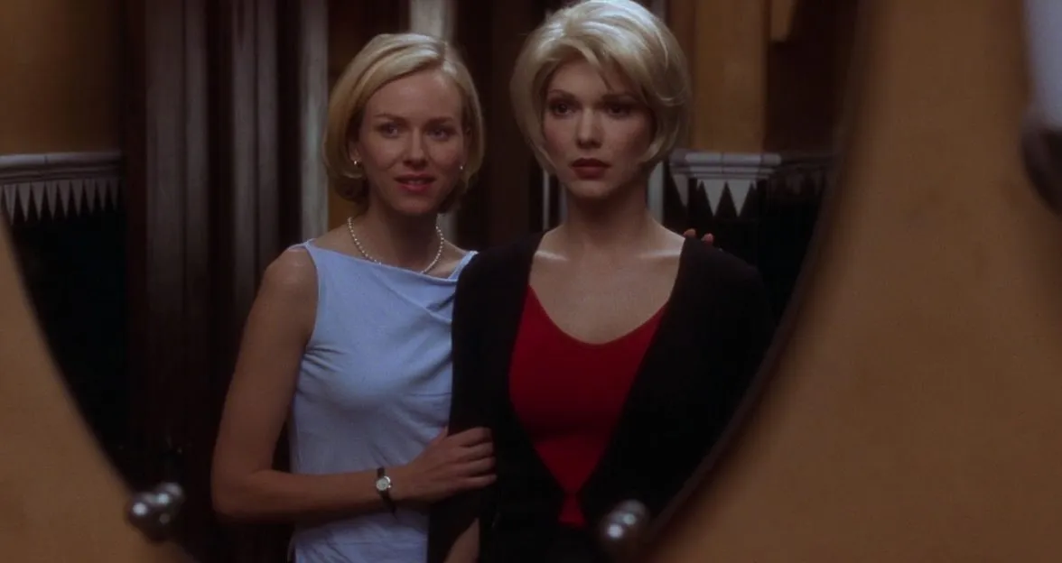 Laura Harring and Naomi Watts in Mulholland Dr. (2001)