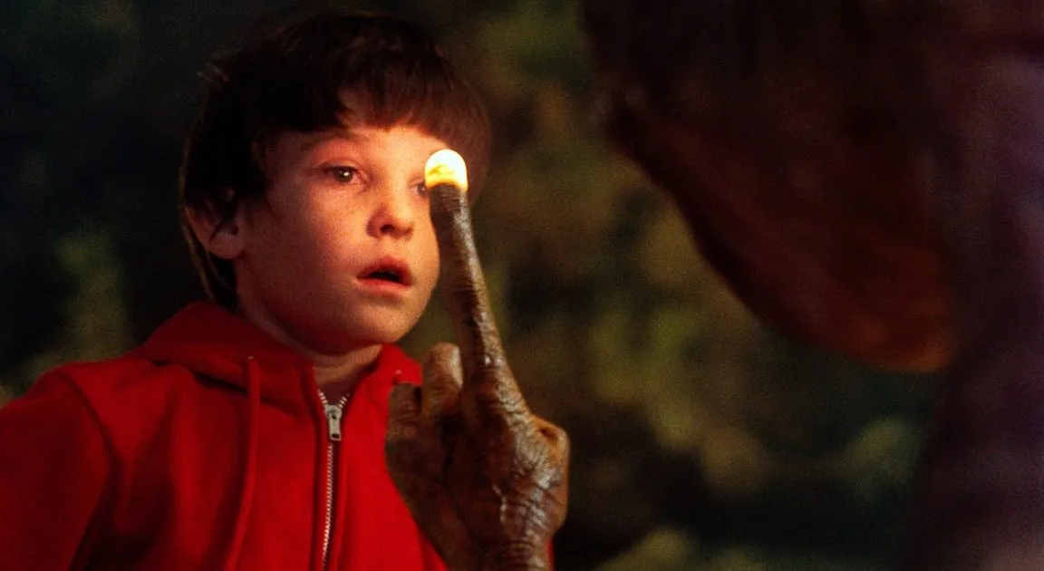 Henry Thomas in E.T. the Extra-Terrestrial (1982)