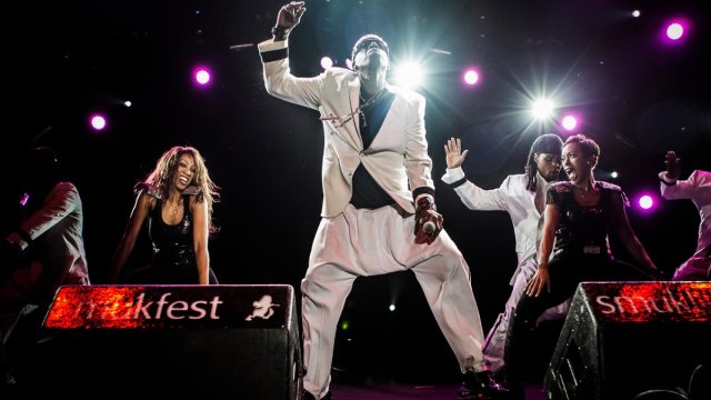 MC hammer in white pants onstage