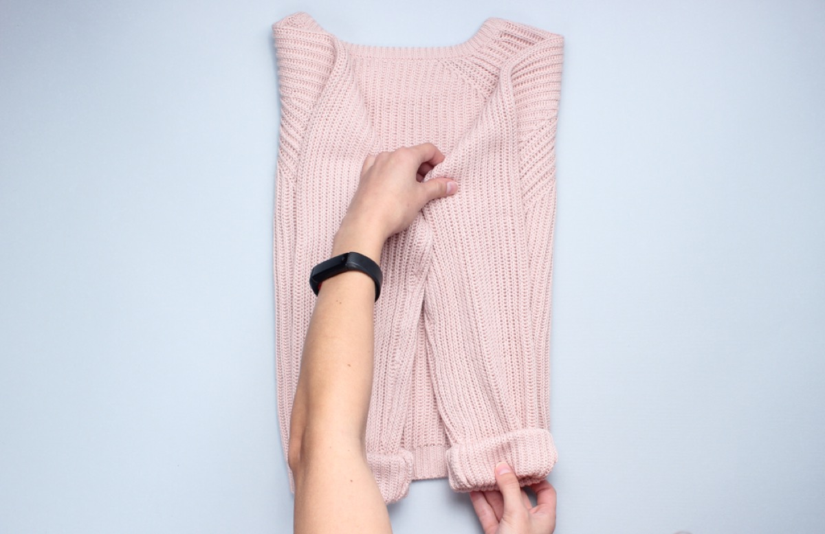 folding sweater
