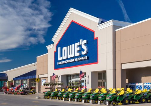 Lowe's Store {Save Money on Kitchen Appliances}