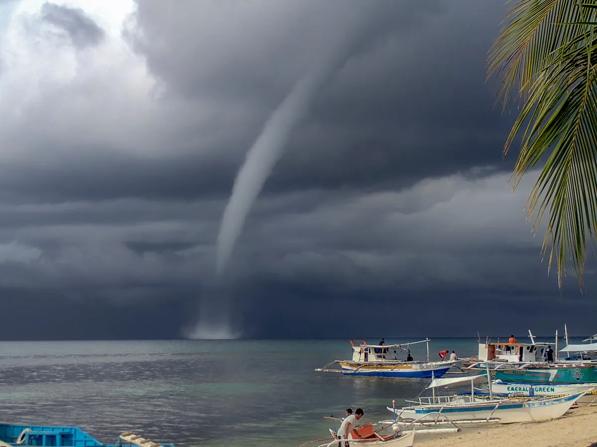 Waterspout Philippines photos of rare events