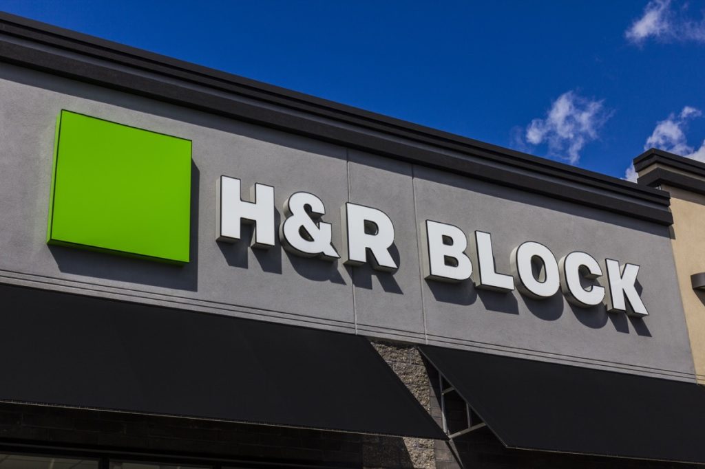 H&R block storefront