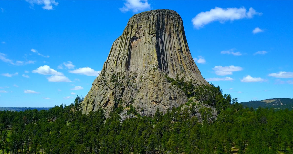 devil's tower rock formation