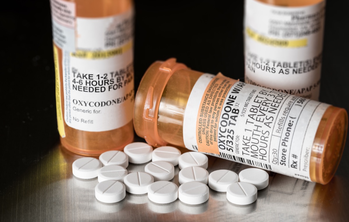 Opioid painkillers mixing alcohol