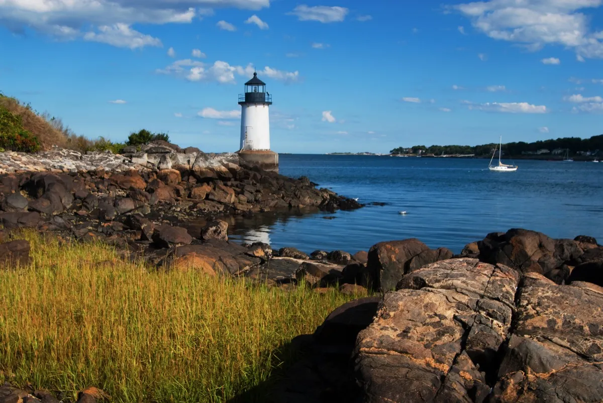 lighthouse in salem massachusetts, most common town names