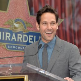 paul rudd doesn't age, as evidenced by this 2015 photo.