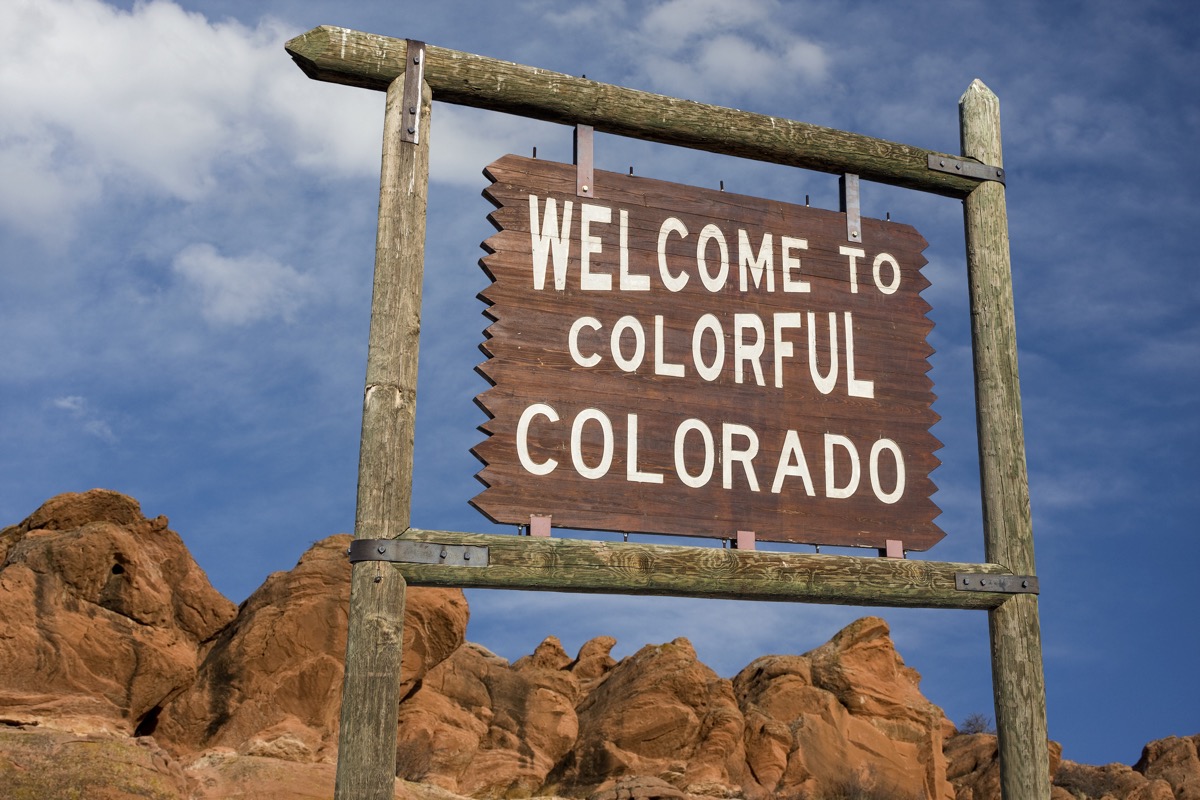 colorado state welcome sign, iconic state photos