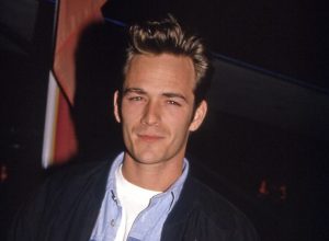 luke perry, 1990s, vintage red carpet photos