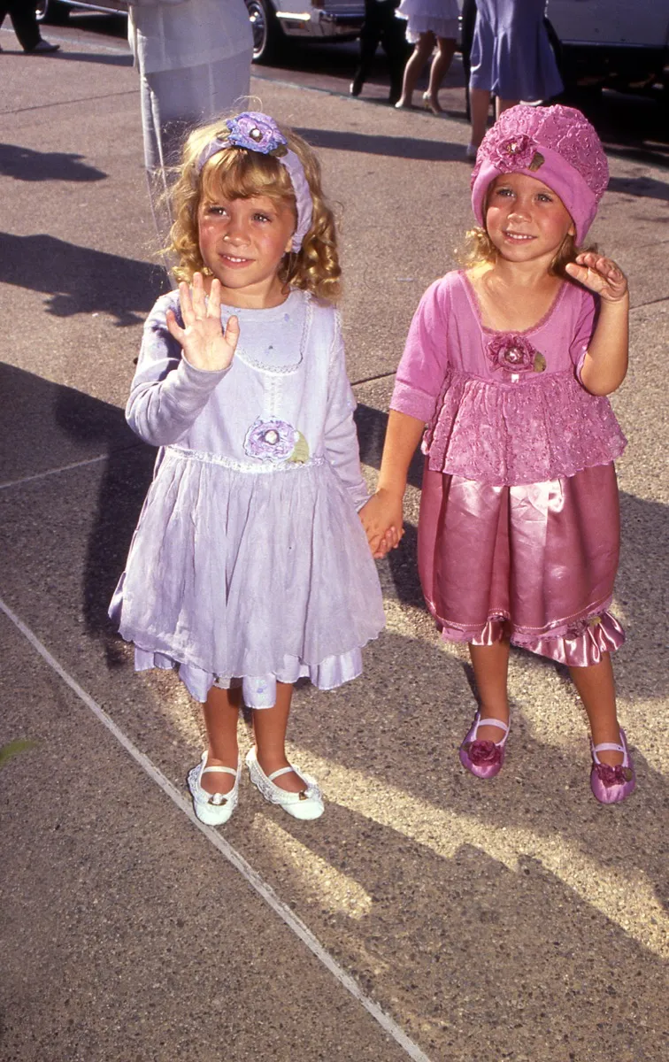 Mary-Kate and Ashley Olsen in 1990