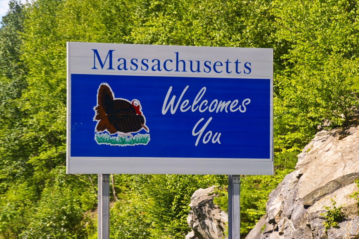 massachusetts state welcome sign, iconic state photos