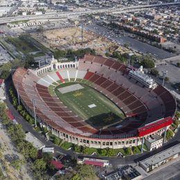 15 Famous Landmarks You Won’t Believe Are Privately Owned