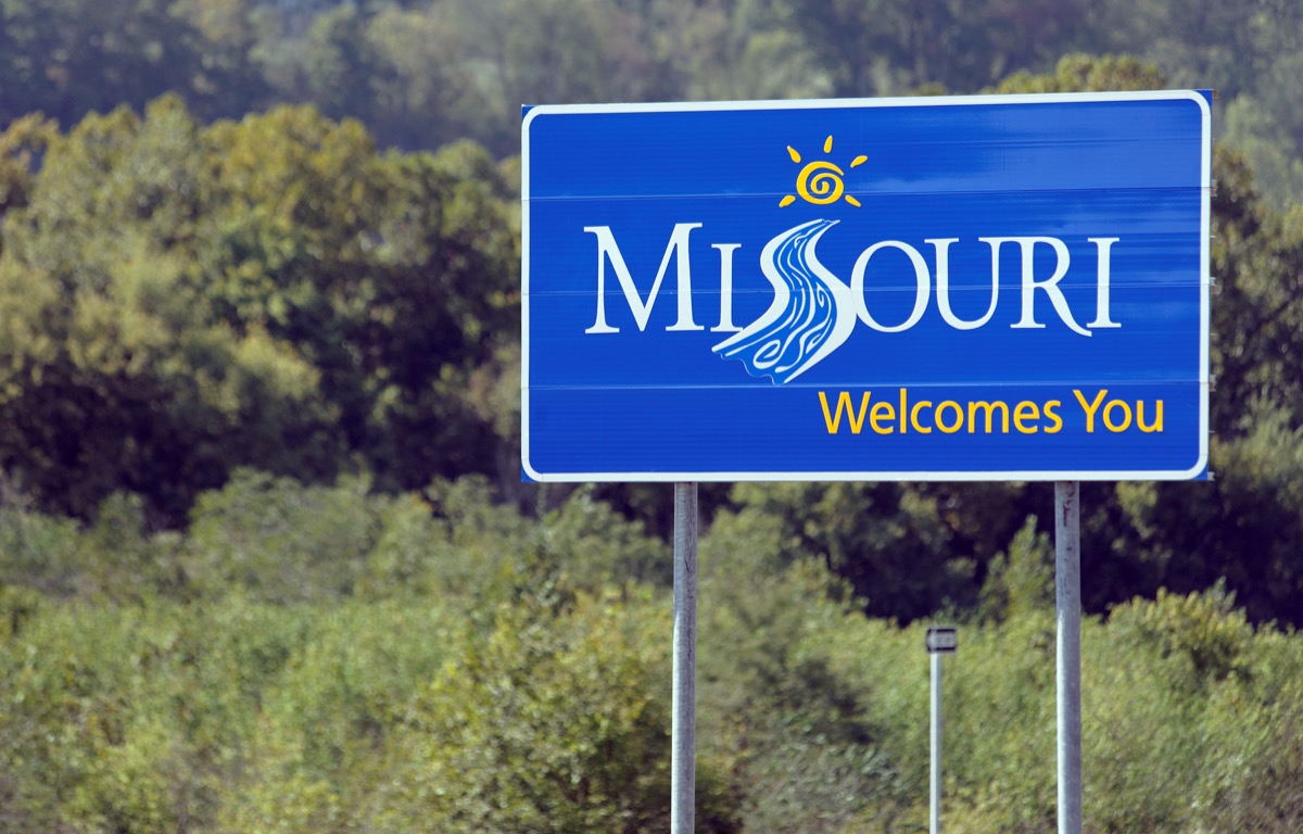 missouri state welcome sign