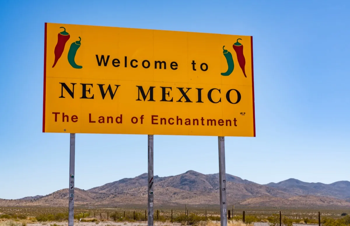new mexico state welcome sign, iconic state photos