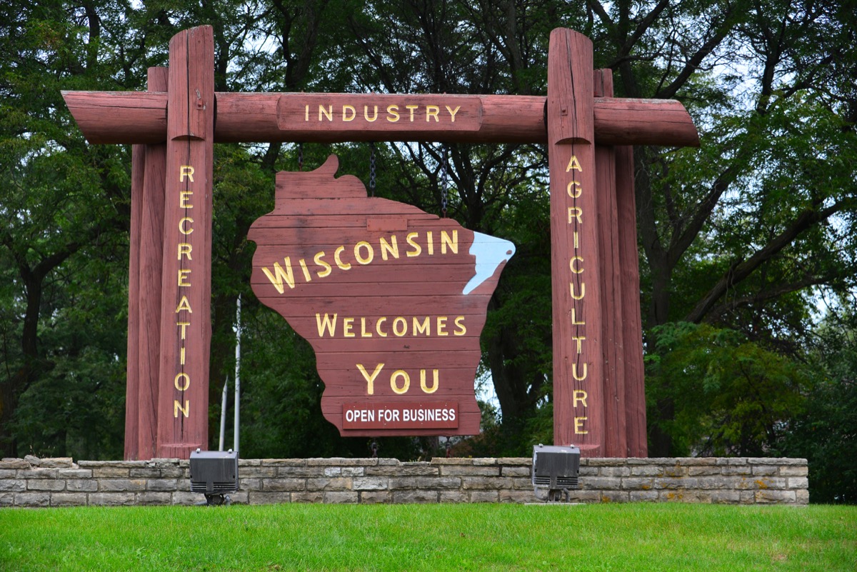 Wisconsin state welcome sign, iconic state photos