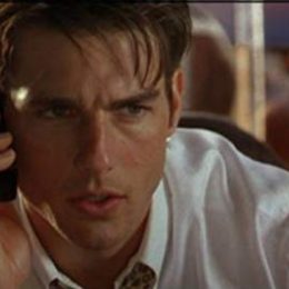 Tom Cruise on phone as Jerry Maguire, lowest no. 1 movie