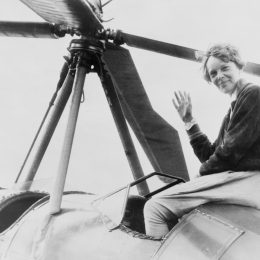 amelia earhart waving from plane conspiracy theories about amelia earhart
