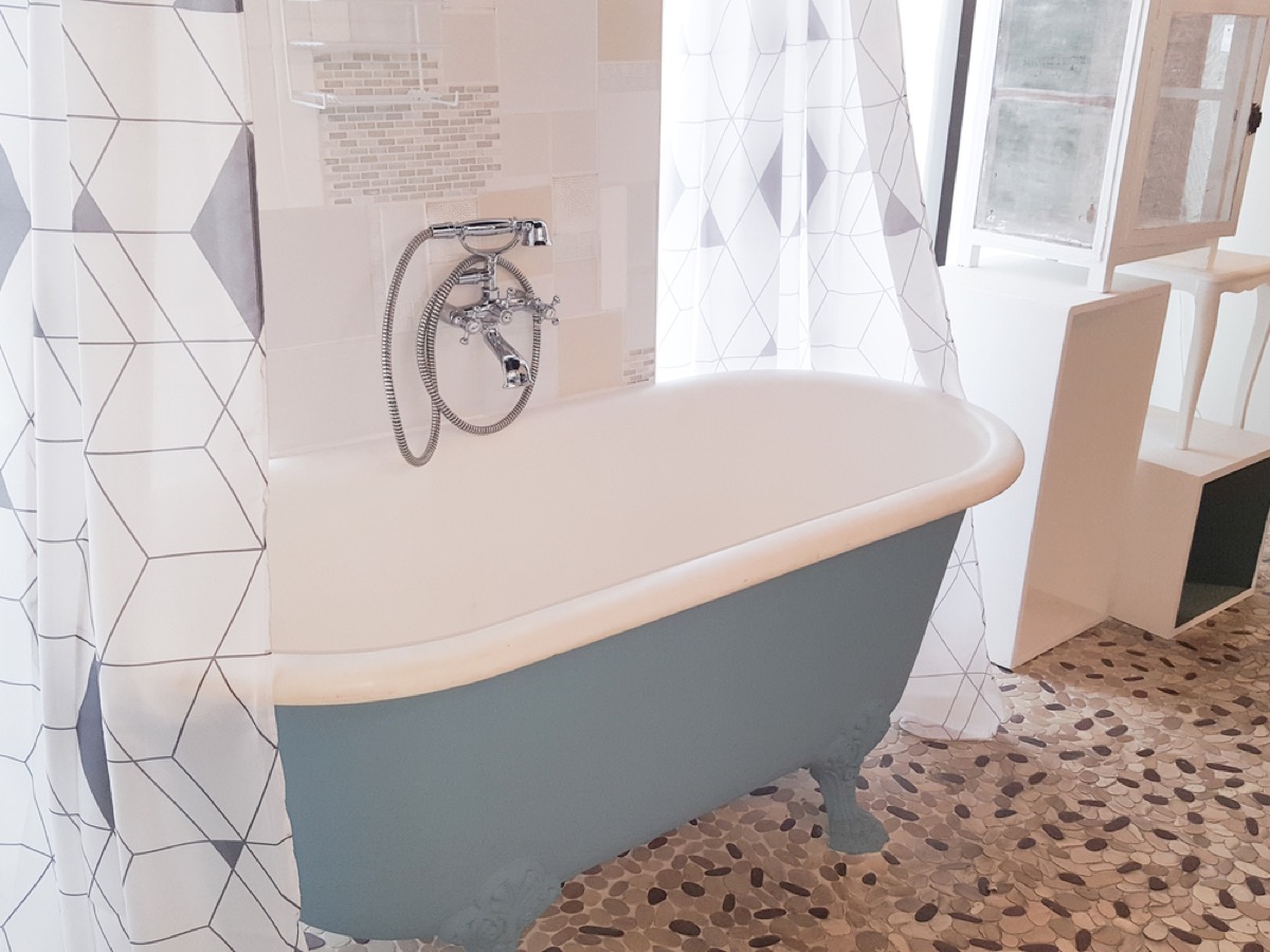 blue claw foot bath tub, vintage home upgrades