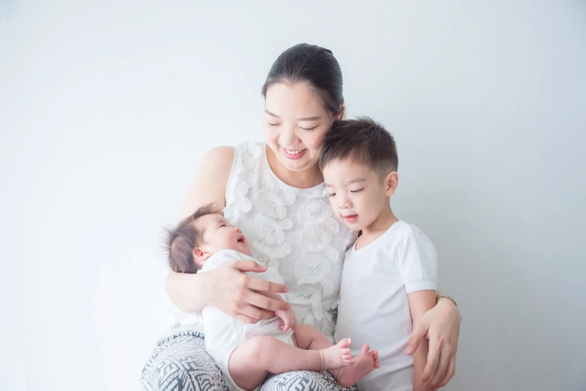 Asian Mom With Two Kids, prepare children for divorce