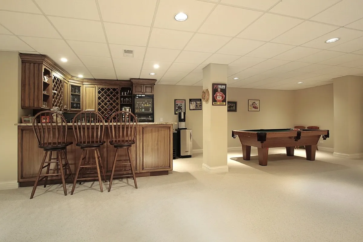 basement wet bar, 80s interior design