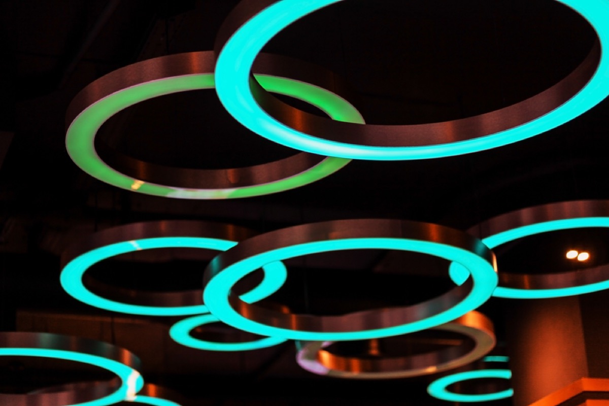 neon ring lights, 1980s home design