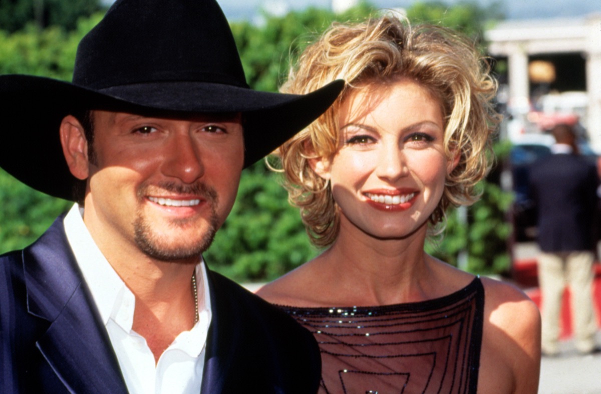 tim mcgraw and faith hill at the 1999 academy awards, old photos country stars