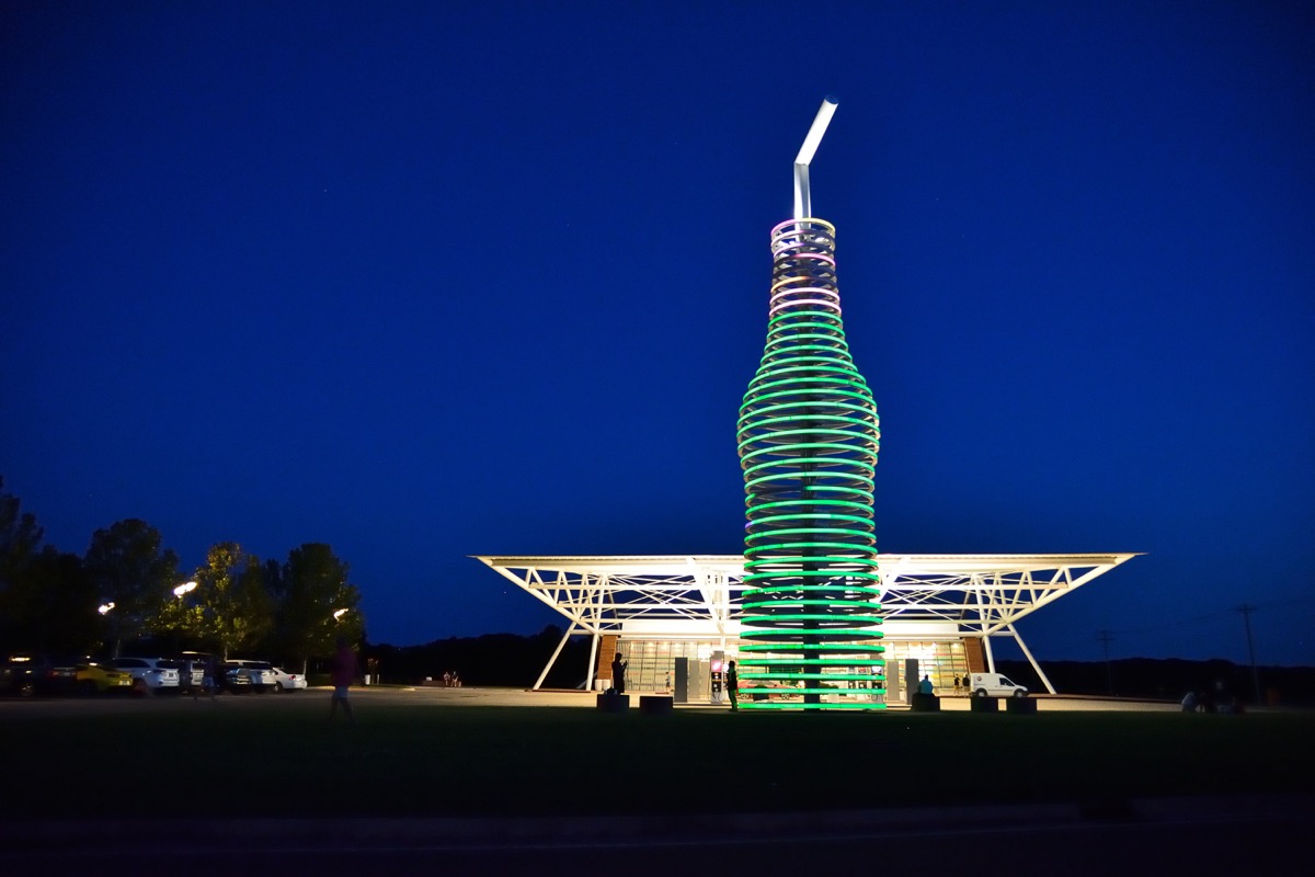 world's largest pop bottle of arcadia oklahoma, weird state landmarks