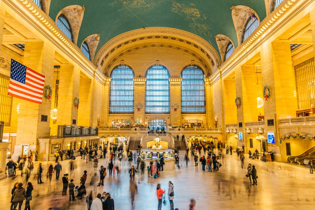 the inside of a busy grand central terminal