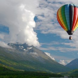hot air balloon ride over colorado
