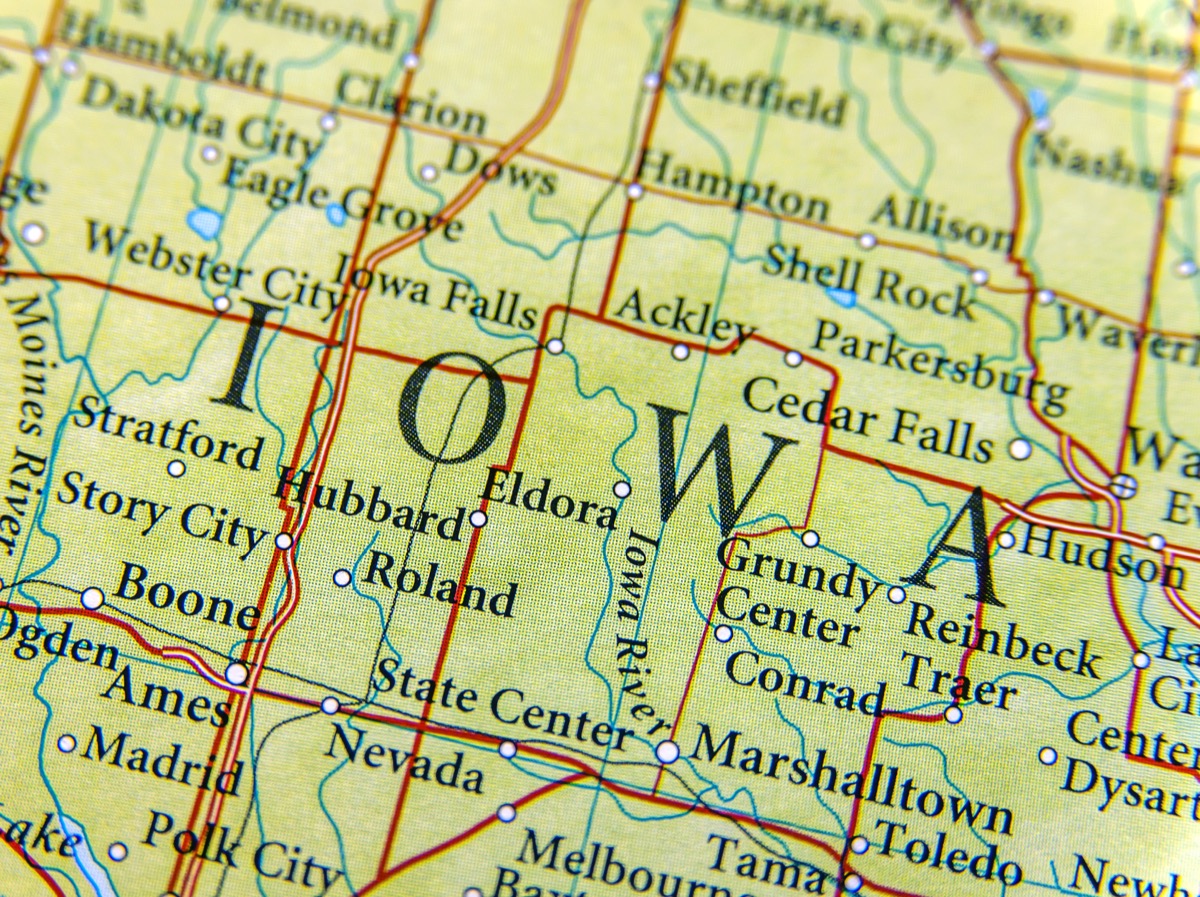 iowa geographical map state natural wonders