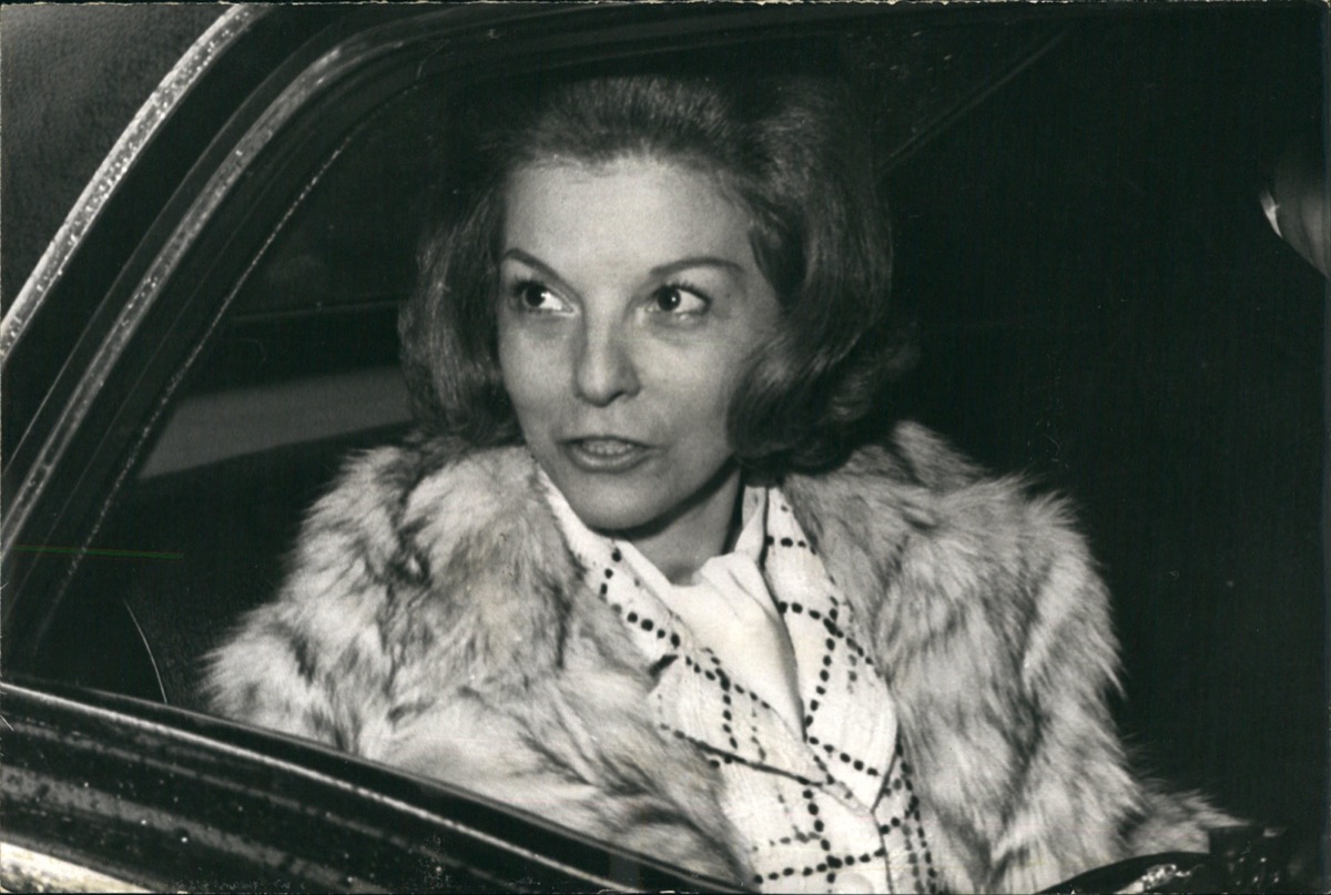FBD0RK 1973 - Isabel Peron on way to follow the steps of ''Evita''. Buenos Aires, June 26th, 1973: Again the modest and poor people of Argentina will have thei ''angel'' as it will be again the wife of ex President Peron, Mrs. Isabel Martinez de Peron who promised to continue the work of Eva Peron heading the ''Fundacion'' Eva Peron where all the problems of the poors will find a solution. Here is Isabel leaving for the first time to the ministry of welfare where she will work very soon in her new job. © Keystone Pictures USA/ZUMAPRESS.com/Alamy Live News