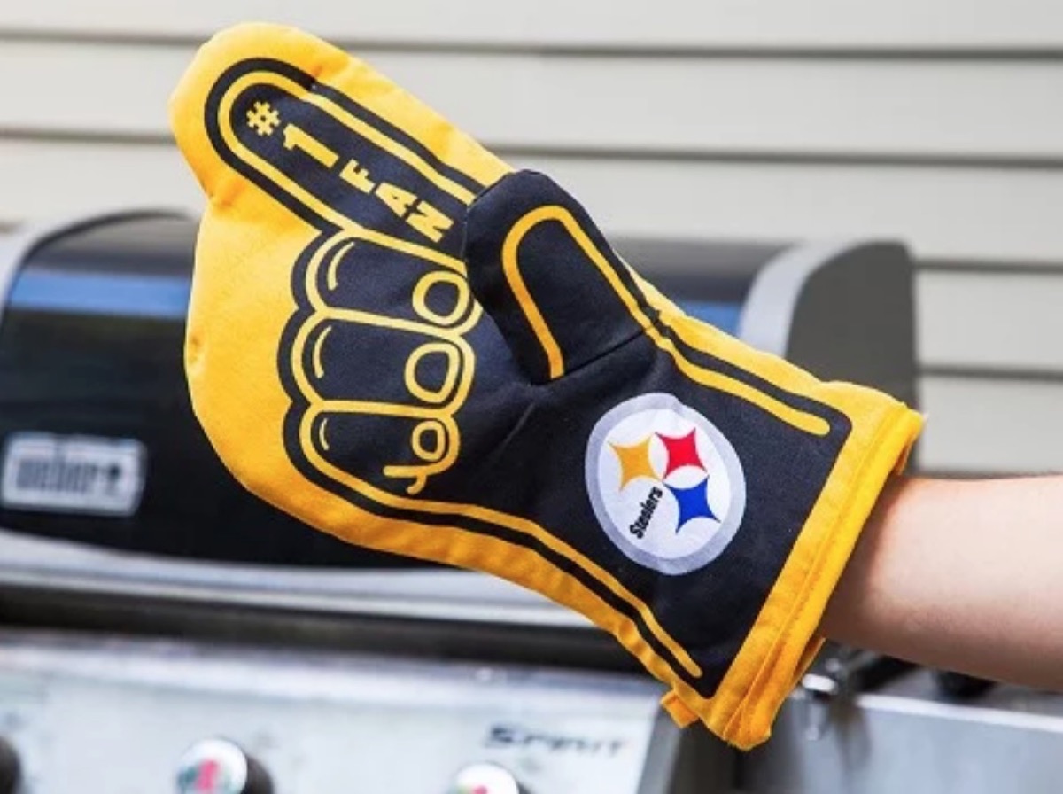 sports fan oven mitt, father's day gifts, gifts for dad
