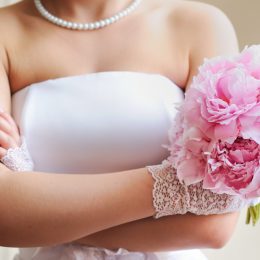 angry bride folds arms, craziest things brides and grooms have ever done