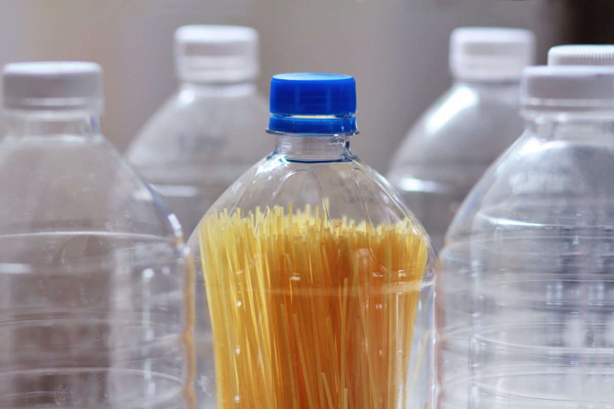 Store Spaghetti in a Water Bottle 