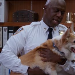 stewart, who plays cheddar on brooklyn nine nine, has died