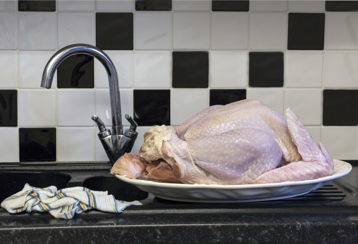 defrosting chicken at room temperature gross everyday habits