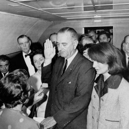 Lyndon B. Johnson getting sworn in next to Jackie Kennedy Jackie Kennedy Pink Chanel Suit