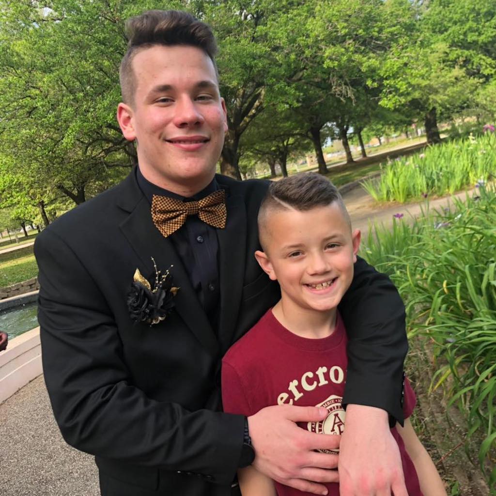 noah tingle surprises little brother Max with costumes when he gets off from school