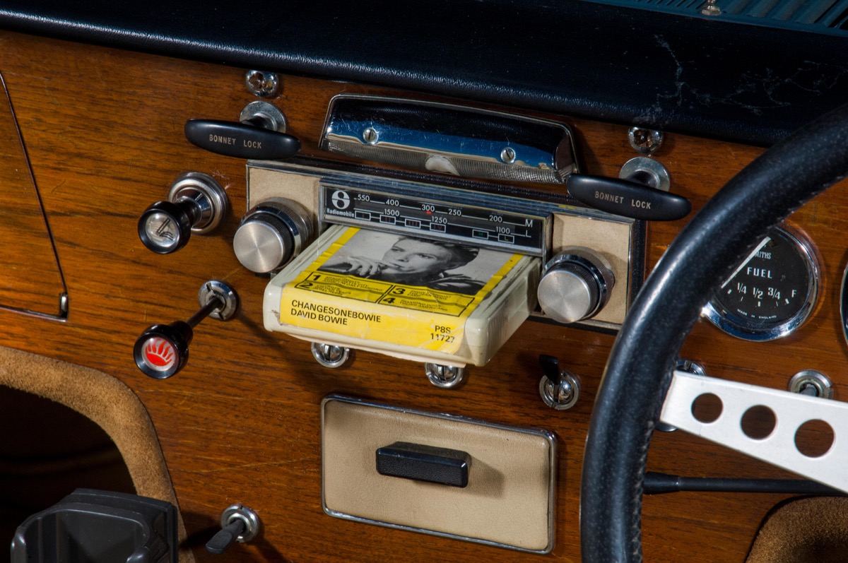 8-Track Player in 1970s car featuring David Bowie's Changes