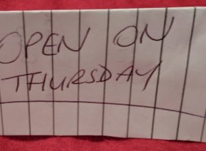 woman leaves boyfriend notes to help him deal with depression