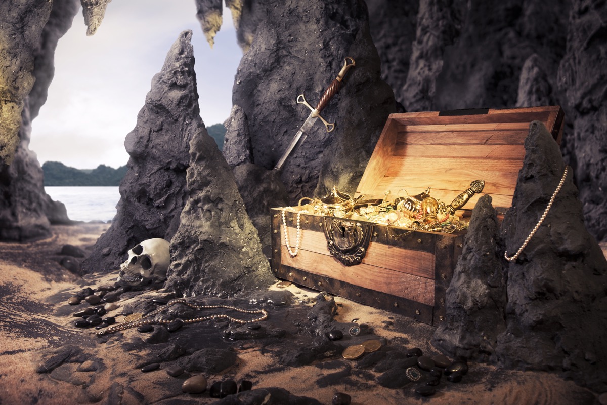 pirate buried treasure illustration 