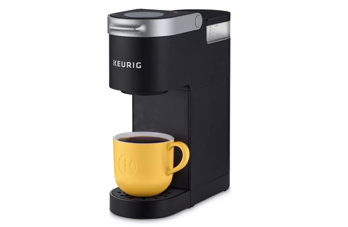 black one-cup keurig machine, best gifts for college students
