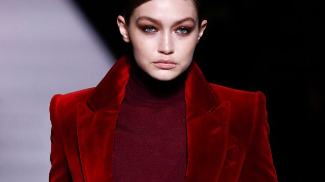 Gigi Hadid Suit Tom Ford, Fall Fashion