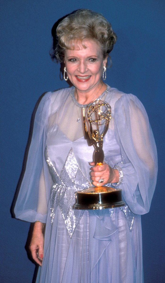 Betty White at the Emmy Awards in 1986 iconic emmys looks