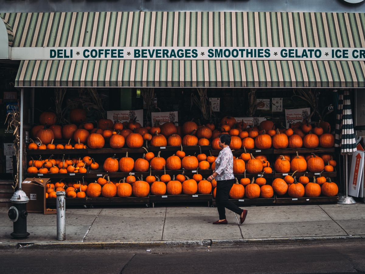 chinatown, NY pumpkin store