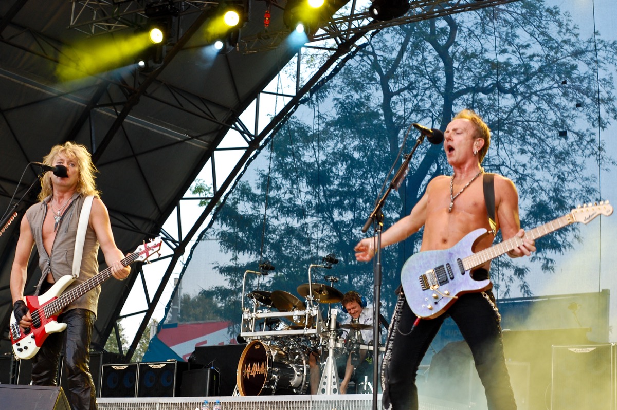 def leppard on stage performing, bands streaming