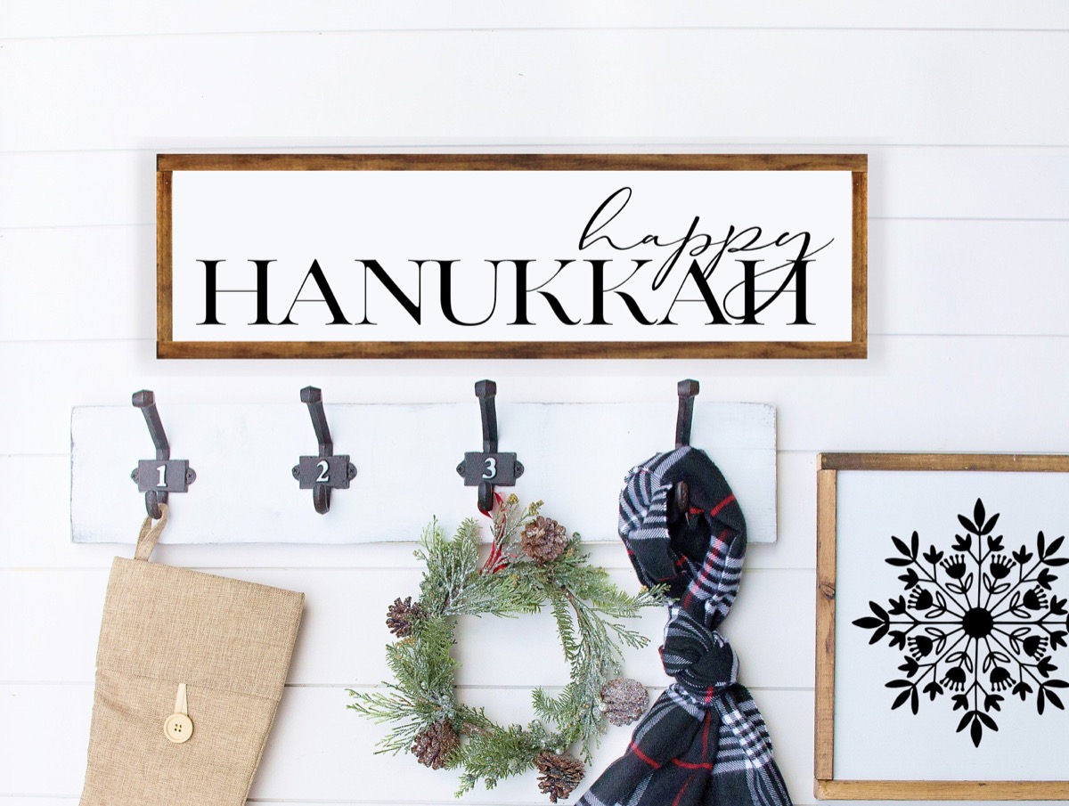 Happy Hanukkah Mat Dollhouse Mini Hanukkah Wreath with silver & blue trim 