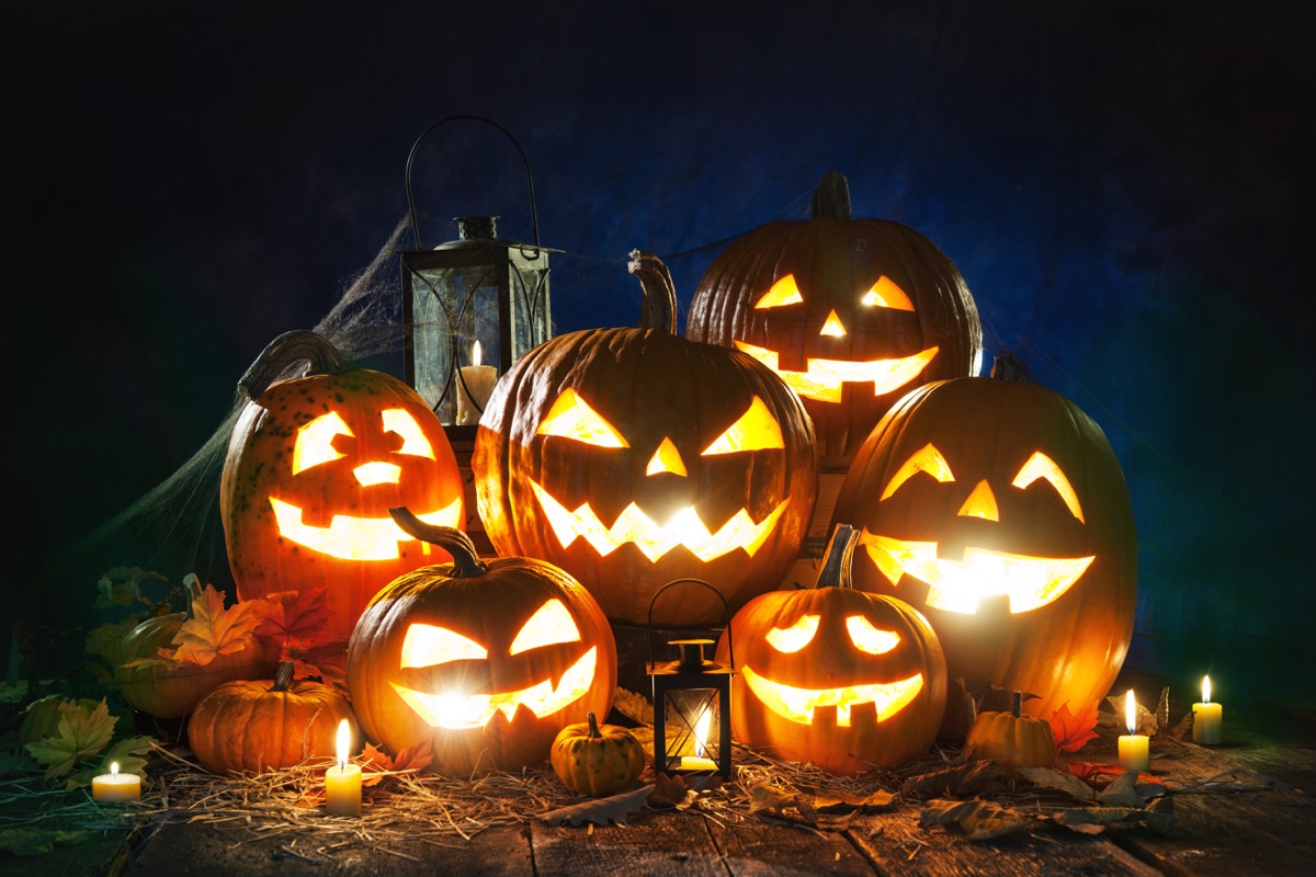 The Surprising Spooky Origin Story of the Jack-o'-Lantern โ Best Life